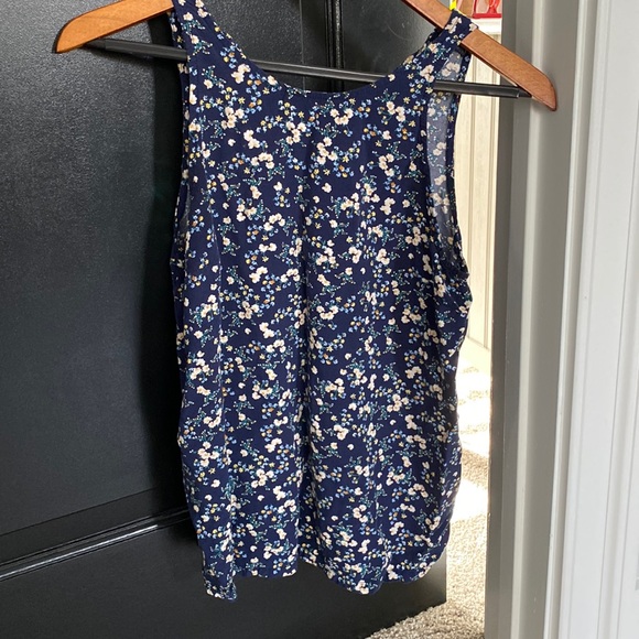 Old Navy Tops - Small floral tank